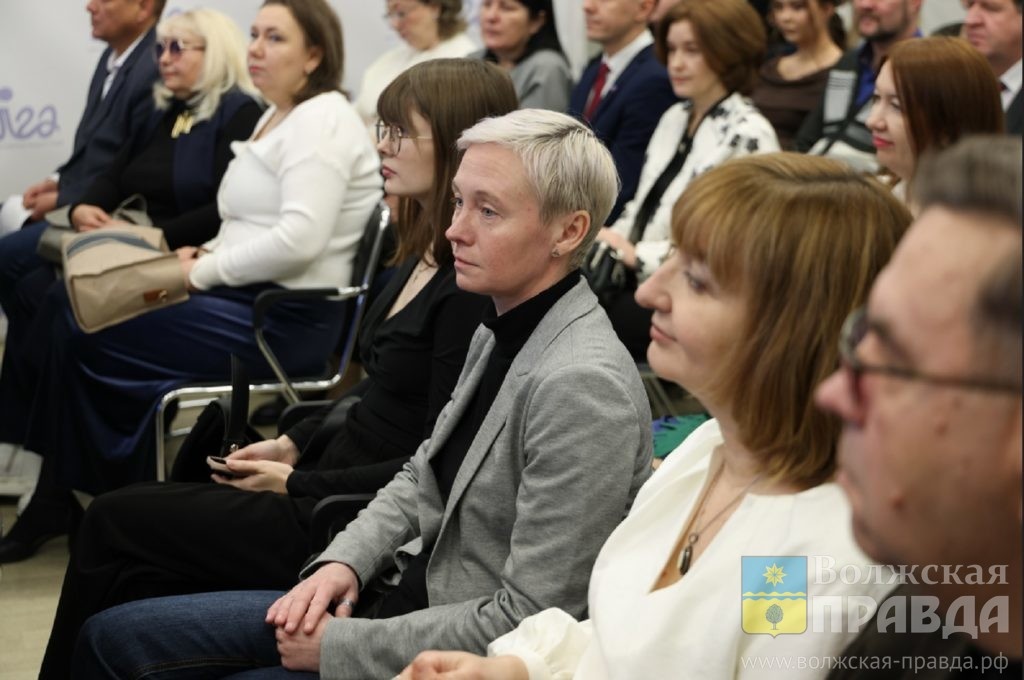 Фото Александра Куликова📷    «Карма, наказание, призвание»: в Волгограде чествовали цвет региональной журналистики
