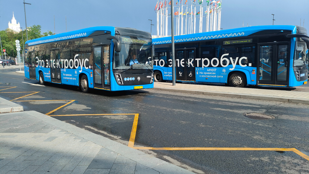 г. Москва, конечная "Курский вокзал", электробус КАМАЗ-6282, маршрут № 791