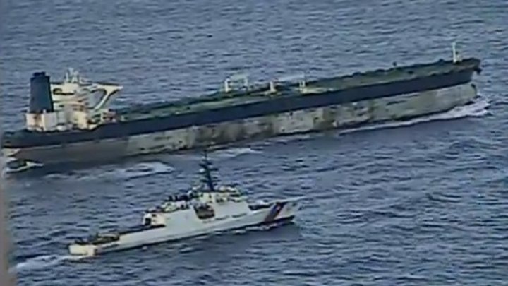 захват танкера. из интернета