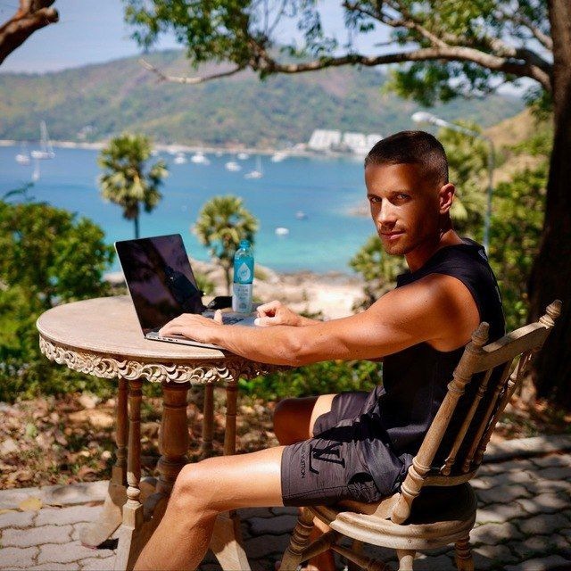 Логотип телеграмм-канала мошенника