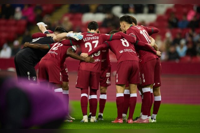    Под руководством Рахимова клуб смог вернуться в РПЛ. Фото: Пресс-служба ФК «Рубин»