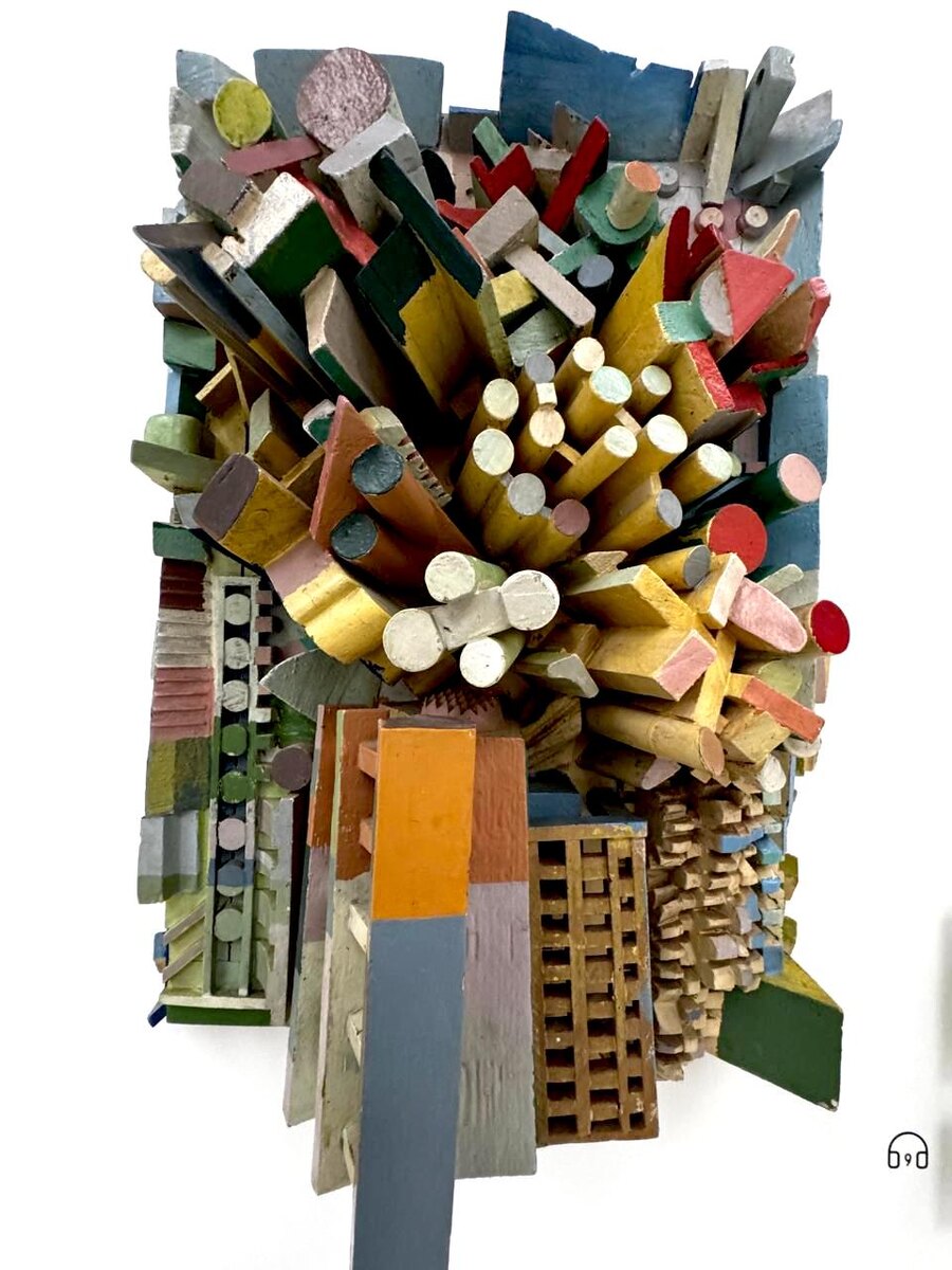 Игорь Шелковский. Облака над городом. 1977. Дерево, масло. Alina Pinsky Gallery, Москва 