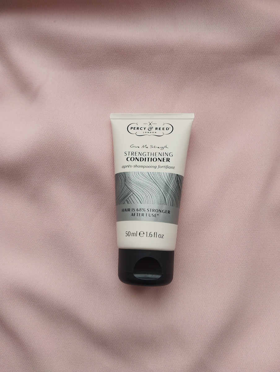 Кондиционер для волос Percy& Reed Give me Strength Strengthening Conditioner.