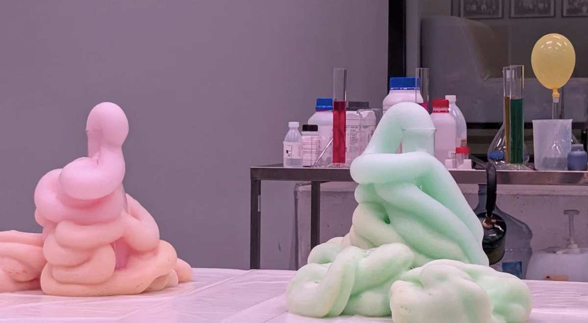 Это тоже работа газа, но уже химическая. 