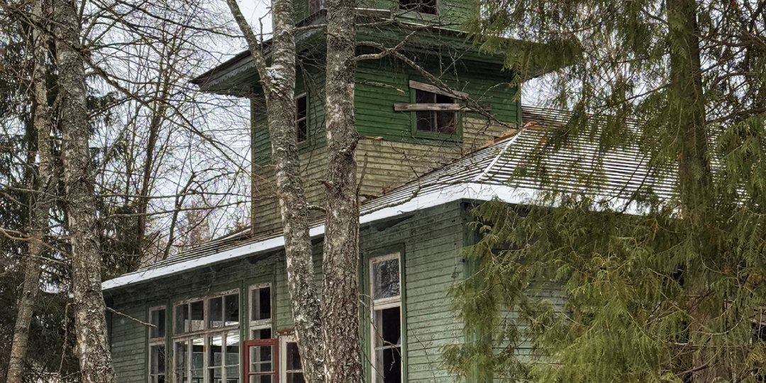 Заброшенный пионерский лагерь «Спутник» и его необычные постройки