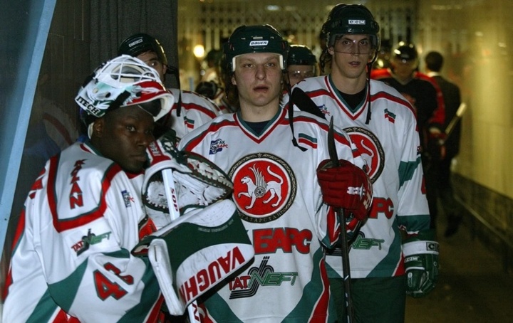 Фото из открытых источников (игроки "Ак Барса" в сезоне 2004/2005)