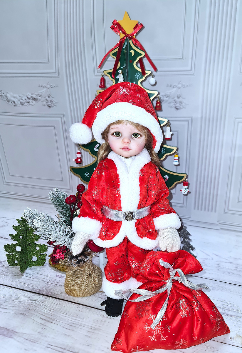 Шапка надета кривовато, но вы же Машку простите?)))