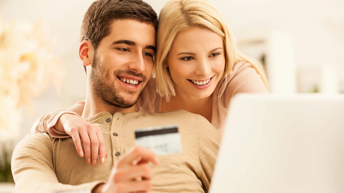 Почему безобидная оплата картой супруга может закончиться уголовным делом