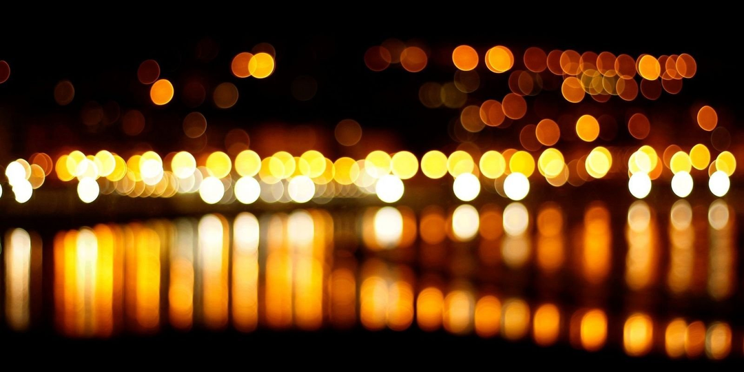 вы наводили смартфон на не резкий яркий свет фонаря освещения ночью - и что вы там видели ?