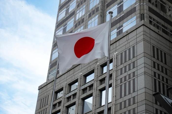 Обложка © Shutterstock / FOTODOM / IB Photography