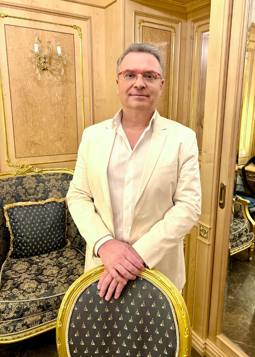 Александр Добронравов