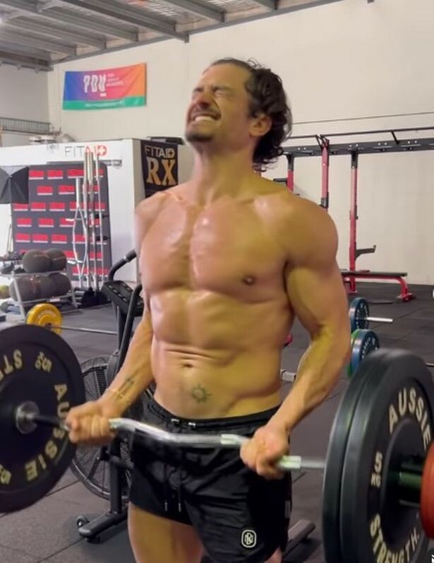 Спорт, путешествия и экстрим - главные увлечения Блума, который сам себя называет "адреналиновый торчок"