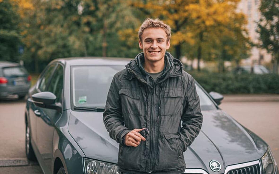 2026 год — это время, когда автомобильный рынок переживает тектонические сдвиги. Электрификация набирает обороты, а стандарты выбросов ужесточаются. В этом вихре перемен есть модели, которые, несмотря на свою популярность в прошлом, могут стать настоящей головной болью для нового владельца.