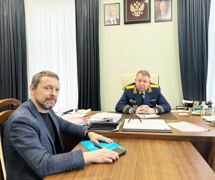     Главный редактор «МК в Питере» Тимофей Шабаршин и руководитель ГСУ СКР по Петербургу Павел Выменец в преддверии 15-летия Следкома обсудили итоги работы ведомства в 2025 году. Фото: пресс-служба ГСУ СКР по Санкт-Петербургу