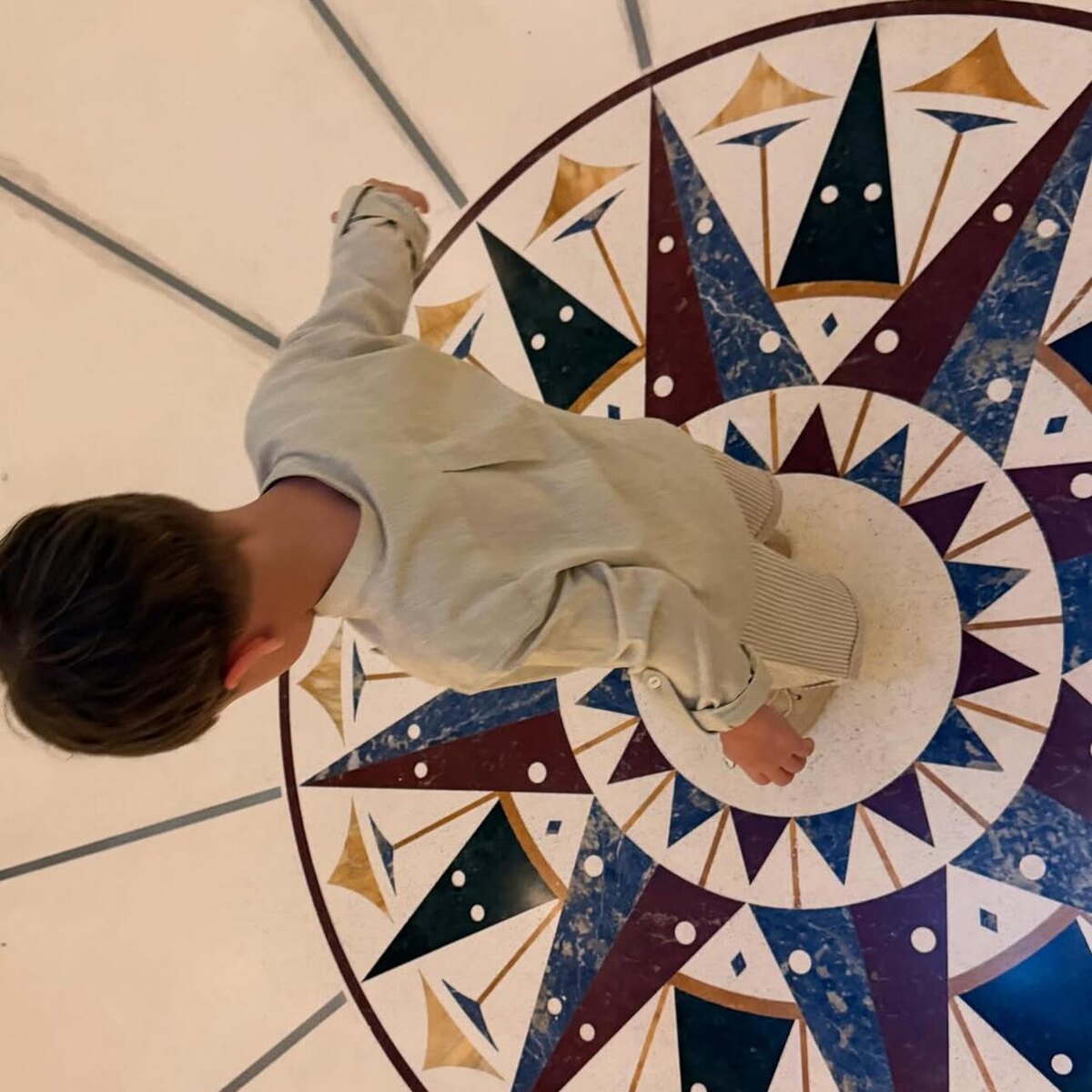    Сын Константина Эрнста Социальные сети