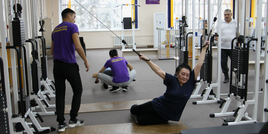 Отёки после 50 — это не возраст, а тихий приговор! Бубновский объяснил, почему организм умирает без воды и чем это реально заканчивается