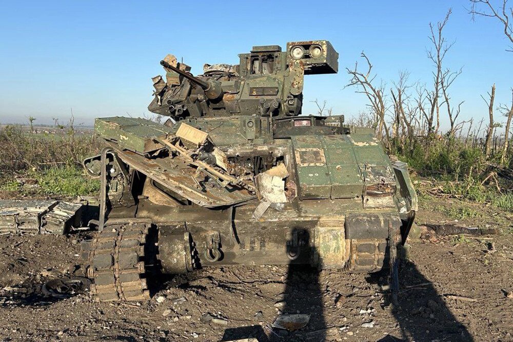    Танк, на котором ездит Владимир Овчеров. Фото: Личный архив