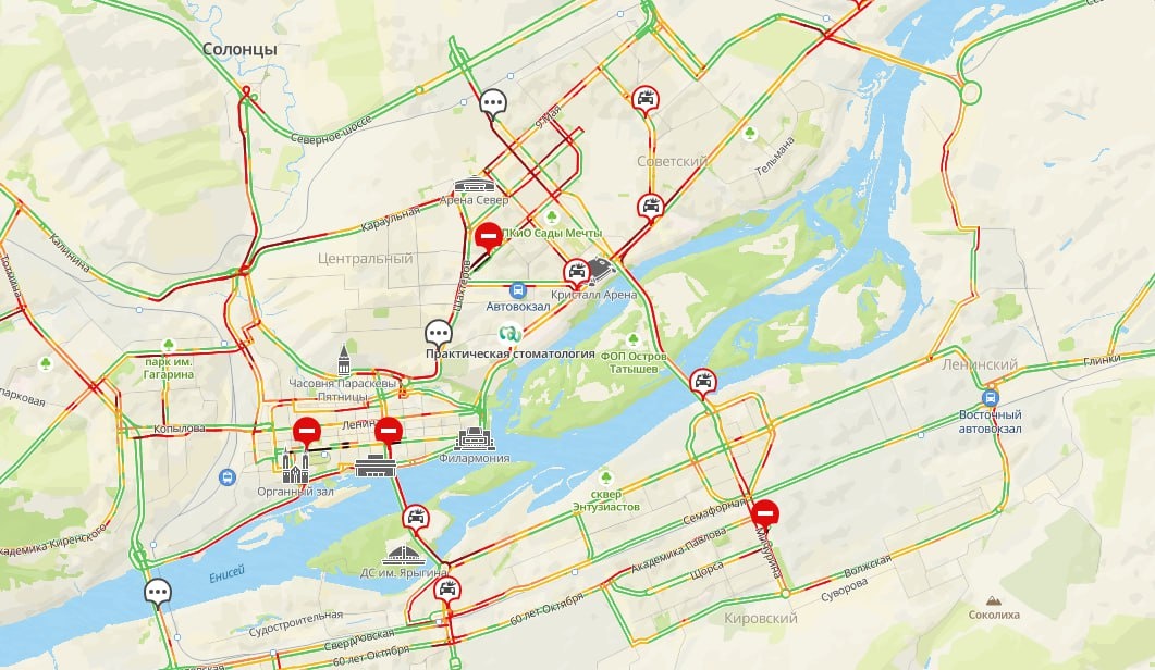 скрин карты Красноярка, где красным цветом отмечены заторы на дорогах