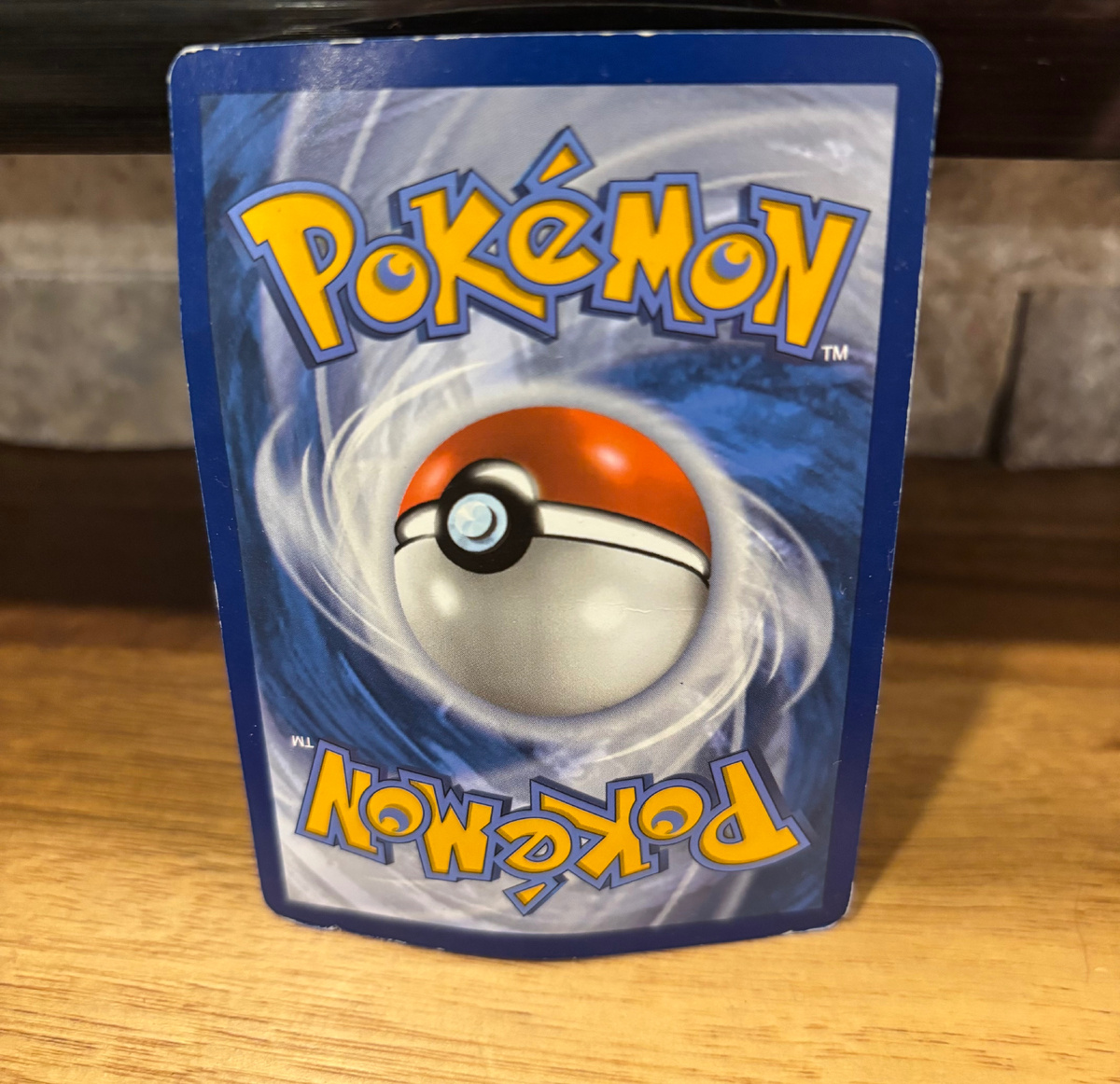 Вот на днях Тим покемона карточку от Лесли принес) 