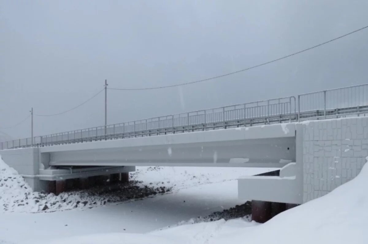    Строительство мостового перехода через реку Целебную завершили на Сахалин