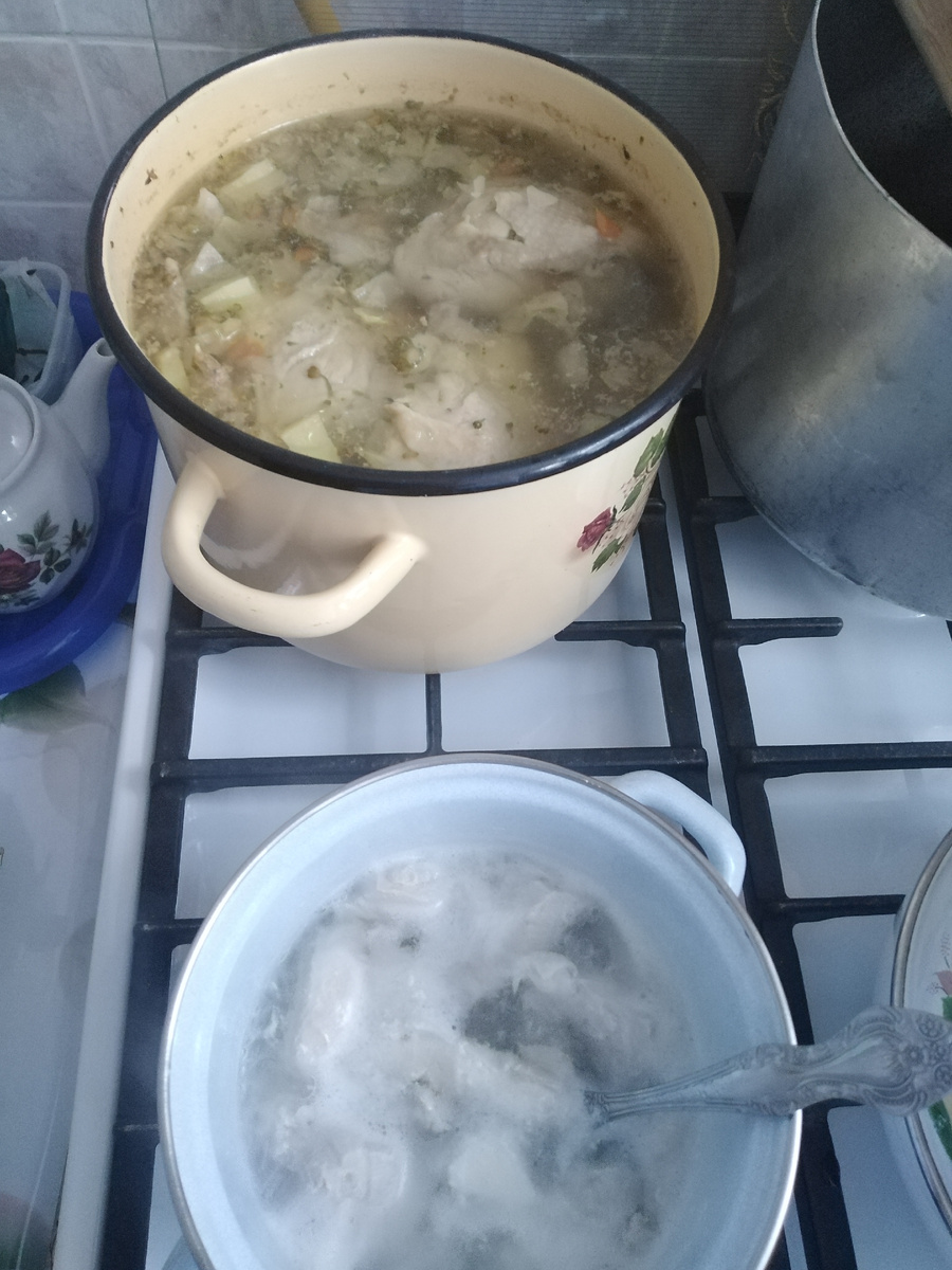 Суп и кошкам лакомство