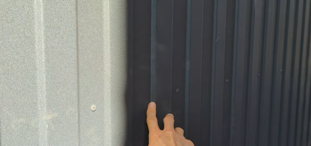 Забор из профнастила вертикальный. Советы от деда