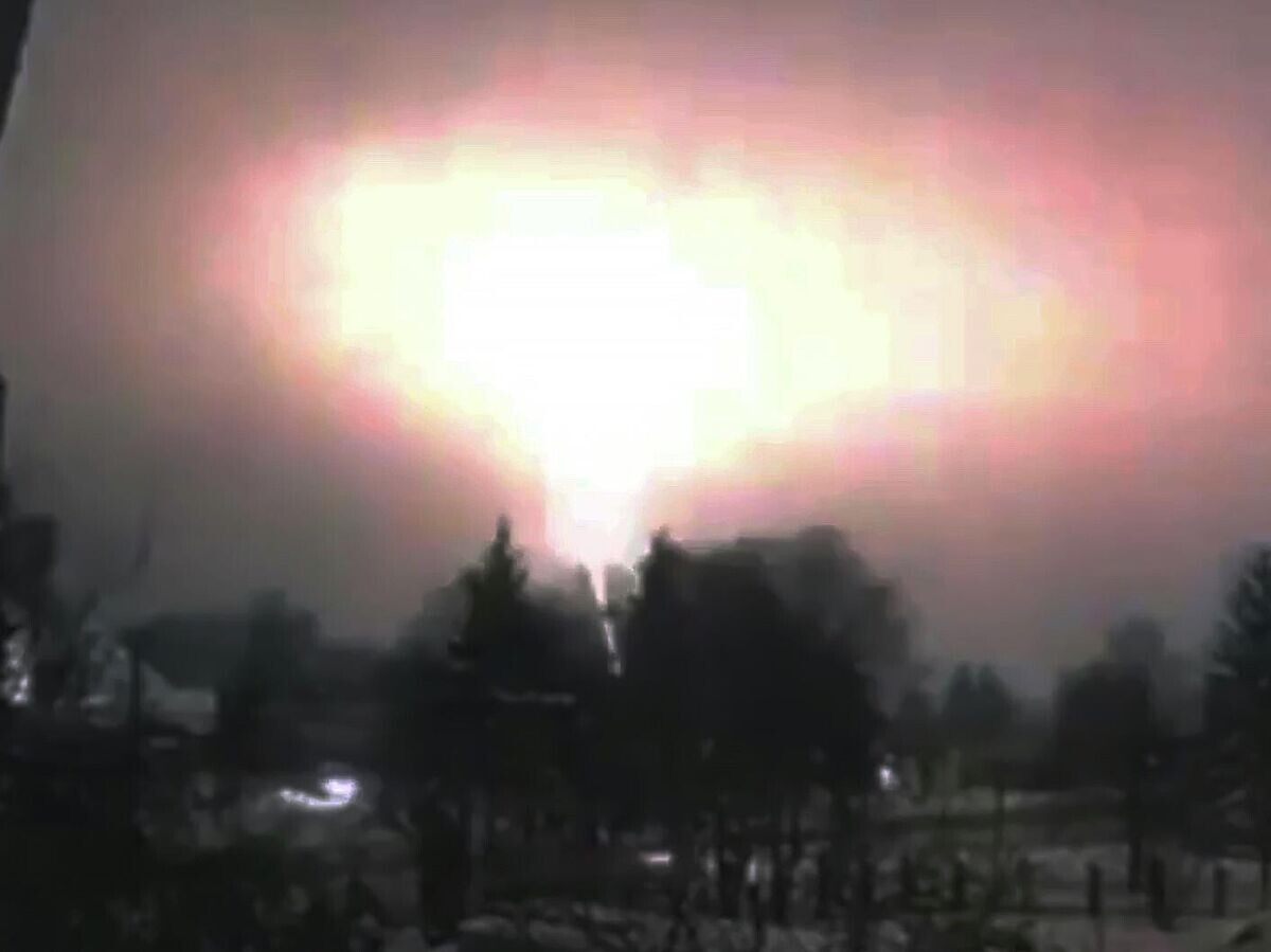    Момент удара "Орешником" по украинским критическим объектам. Кадр видео© Соцсети