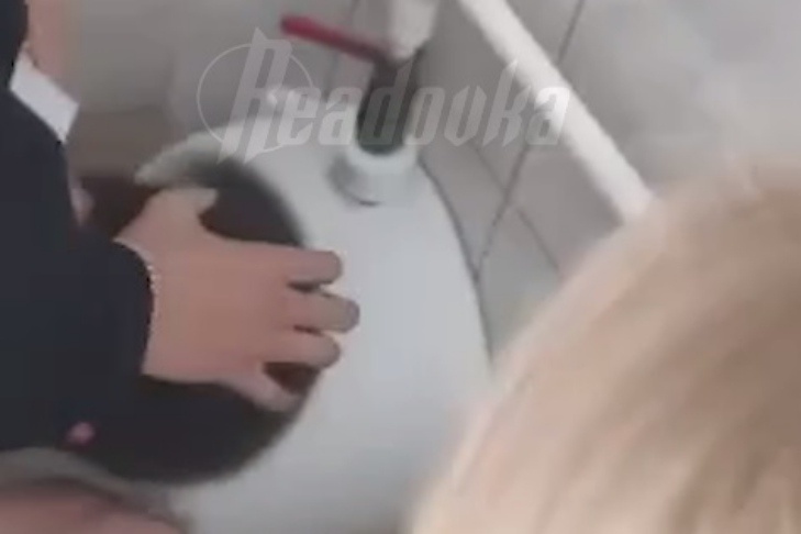    Скриншот из видео Readovka