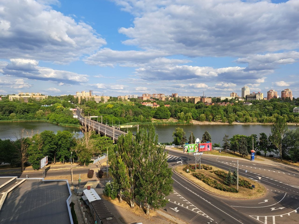 Донецк носит звание города миллиона роз.  Фото: ФедералПресс / Вера Романескул