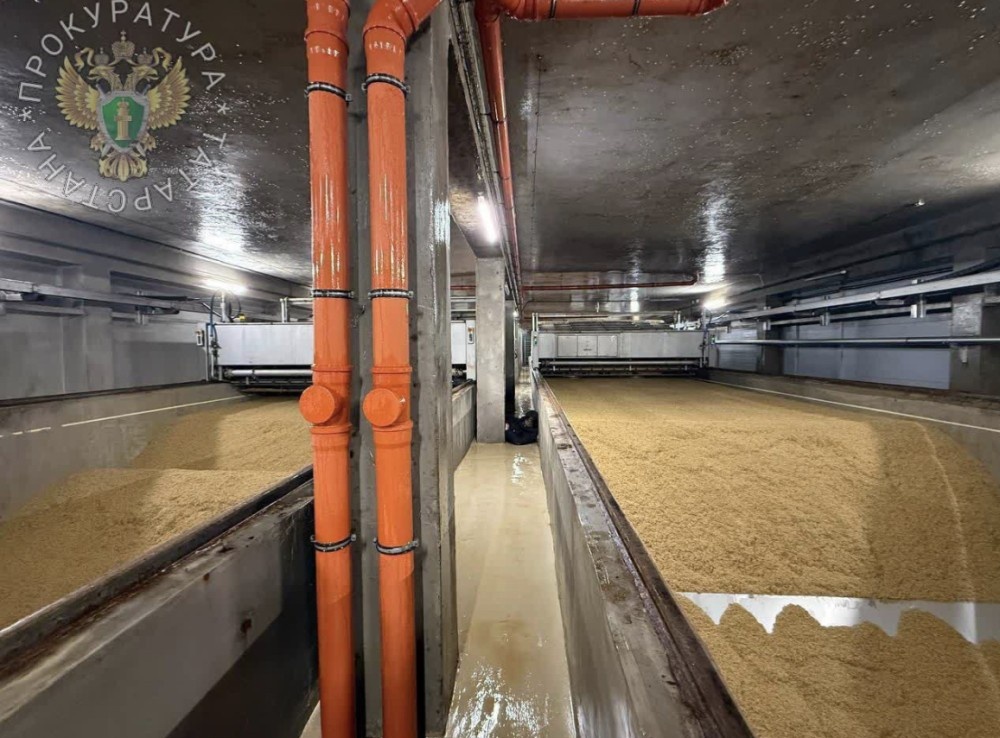    Рабочего зажало ворошителем зерна на "Таткрахмалпатоке" в Татарстане