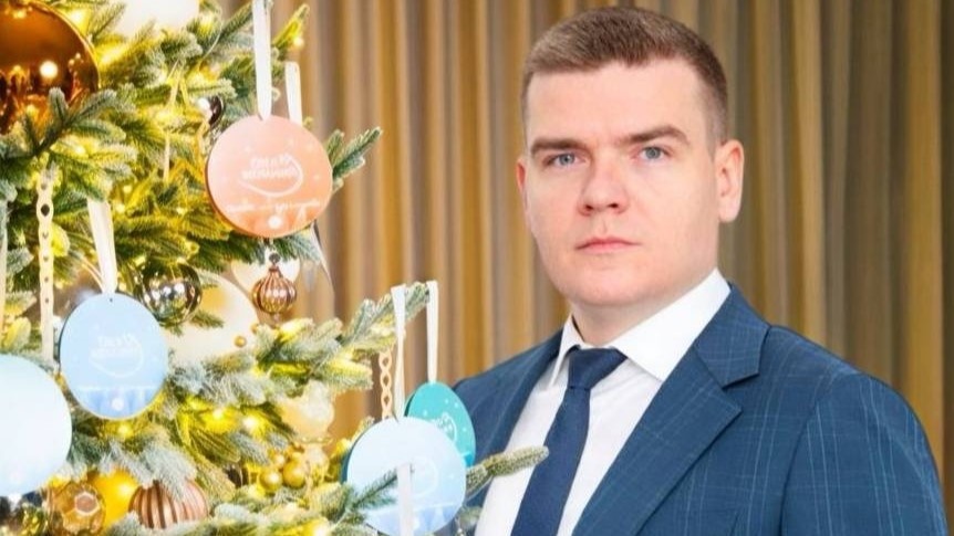    Директор департамента ЖКК и энергетики Югры стал волшебником «Ёлки желаний»