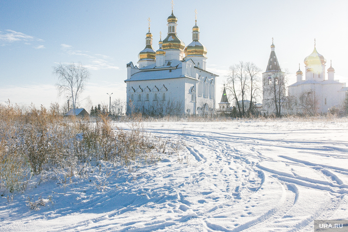 Православная церковь в этот день чтит память святителя Сильвестра и преподобного Сильвестра Печерского. Фото: Денис Моргунов © URA.RU