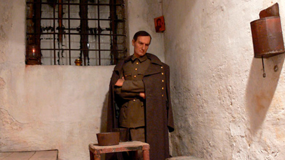 Колчак в камере, восковая фигура