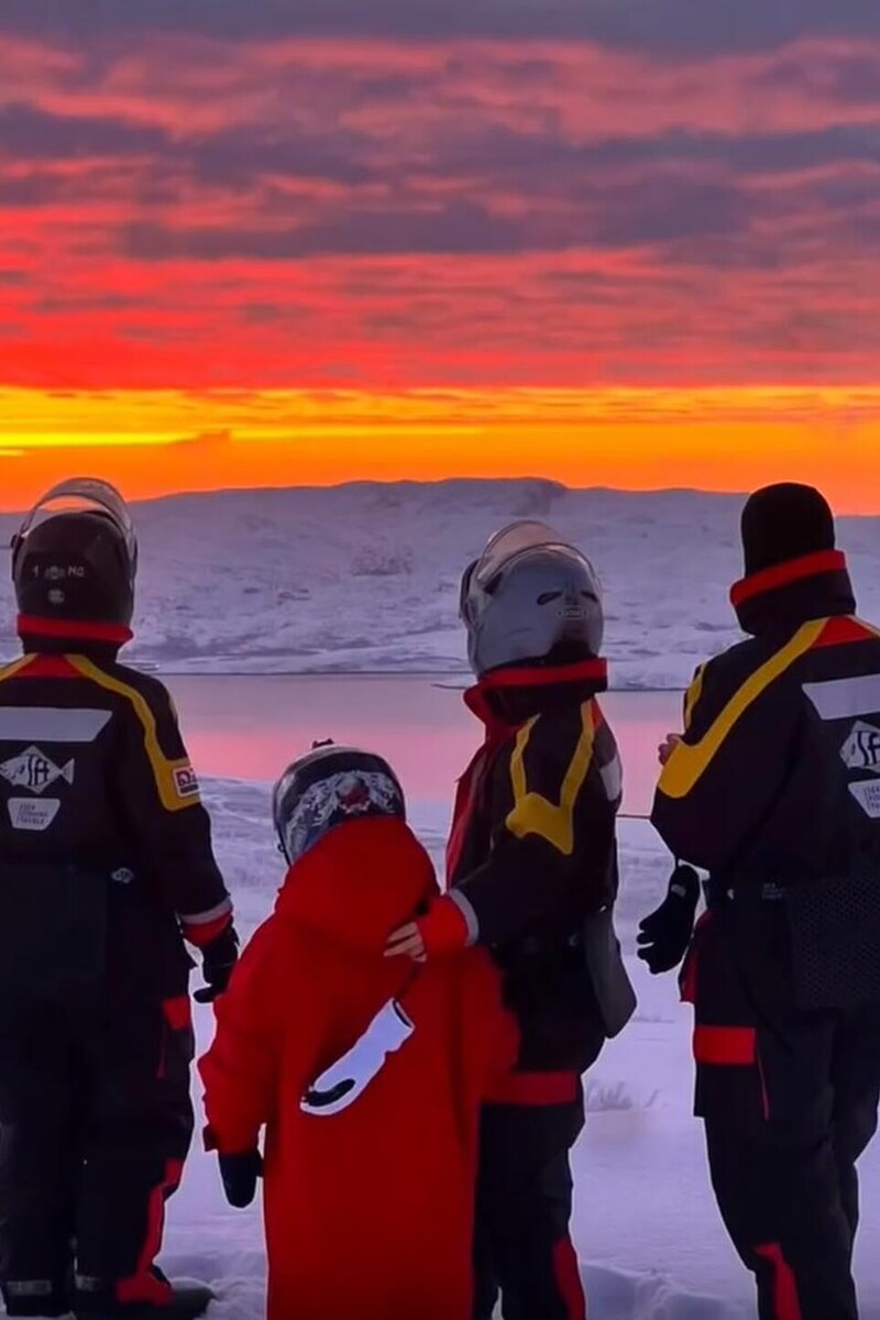     Социальные сети