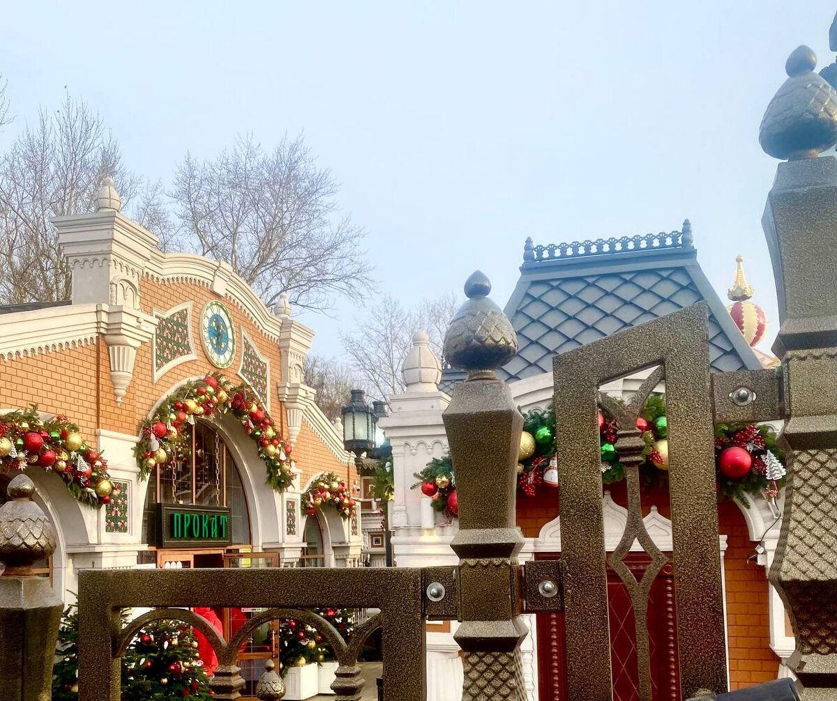 Несмотря на загруженность, мы таки успели сходить и оценить Московские ярмарки)