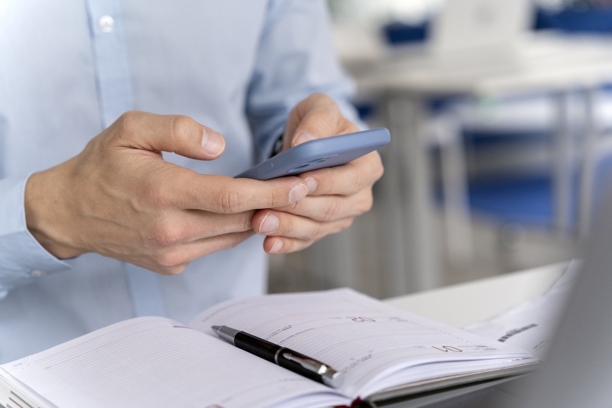    Жалобы поступают регулярно