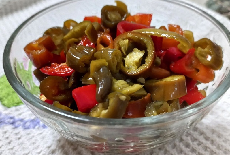 Халапеньо с медом. Делюсь простым рецептом приготовления. Вам точно понравится!