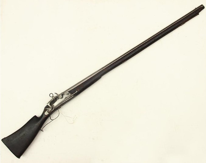 Фузея солдатская, начало XVIII века. Калибр 19,7 мм, ствол - 1019 мм., общая длина - 1437 мм (источник - https://goskatalog.ru/portal/?ysclid=mhddbkjsuc971674832#/collections?id=8640986)