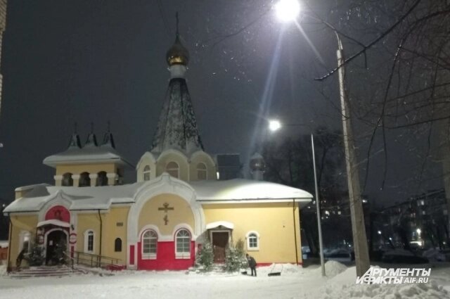    Церквушка рядом с больницей. Фото: kuzbass.aif.ru/ Анна Иванова