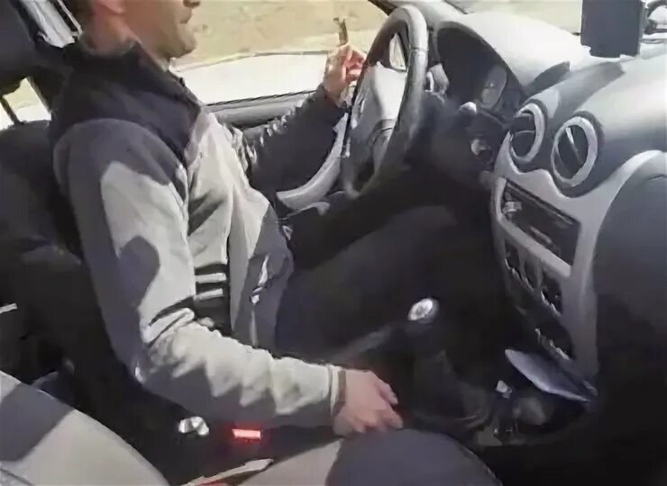 Как быть водителю при полном отказе тормозов: останавливаем автомобиль безопасно и быстро