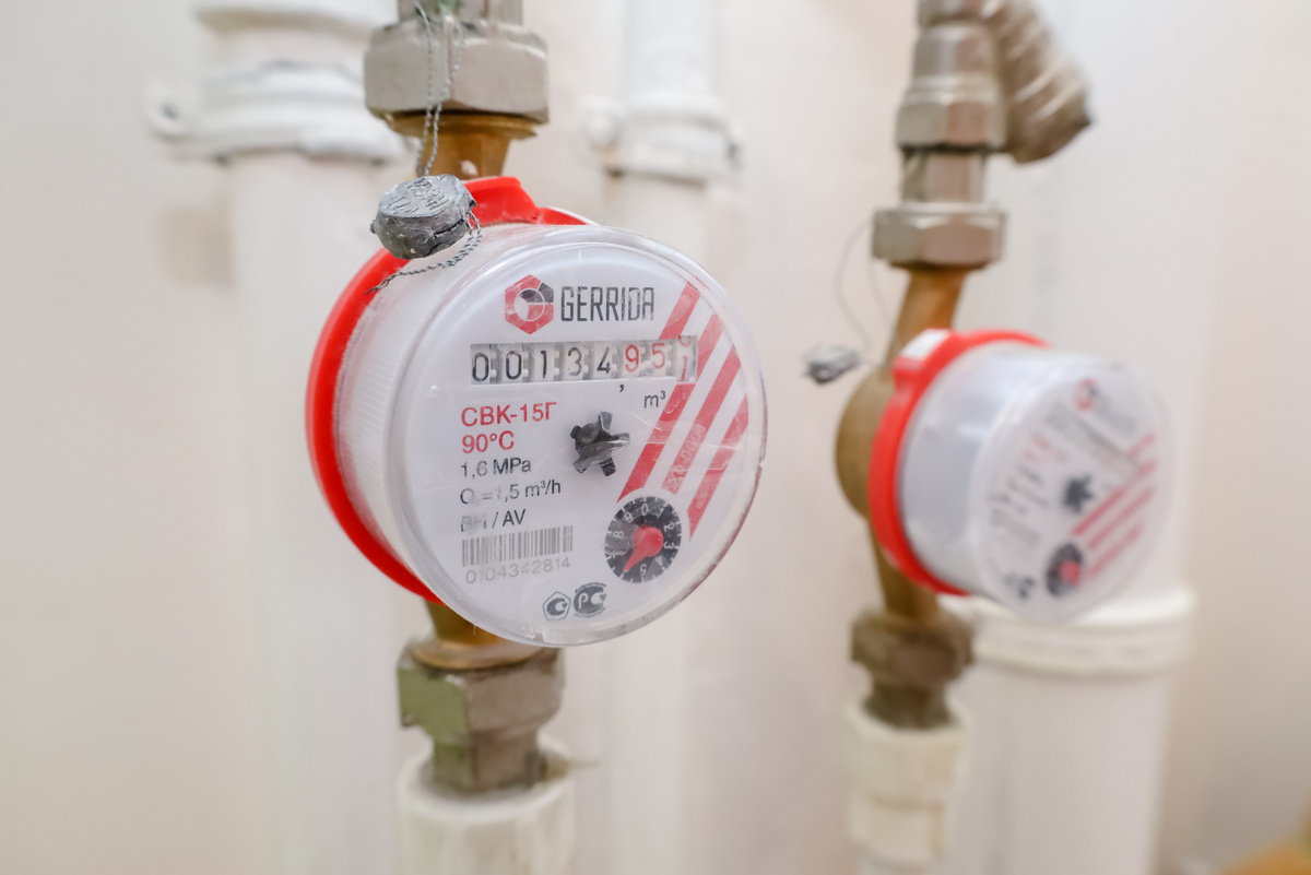 Россияне без счетчиков воды будут платить в три раза больше.  Фото: Фото: ФедералПресс / Елена Майорова