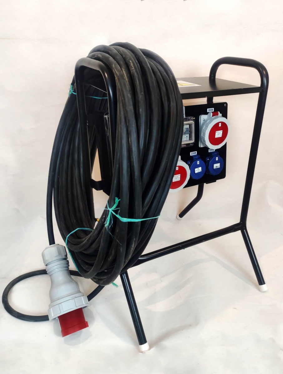 Рис. 2 Готовое распределительное устройство модели ROS 12 TS/GFI‑330.