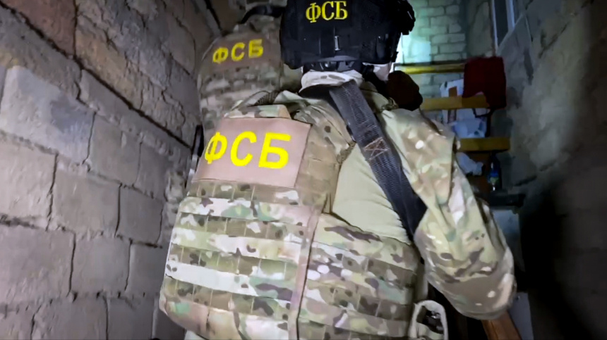    Фото: ИЗВЕСТИЯ/ЦОС ФСБ РФ; 5-tv.ru