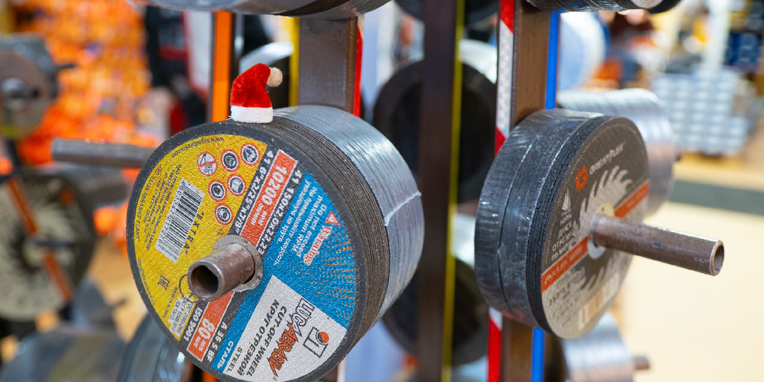 Почему абразивные диски нельзя хранить в помещениях с повышенной влажностью?