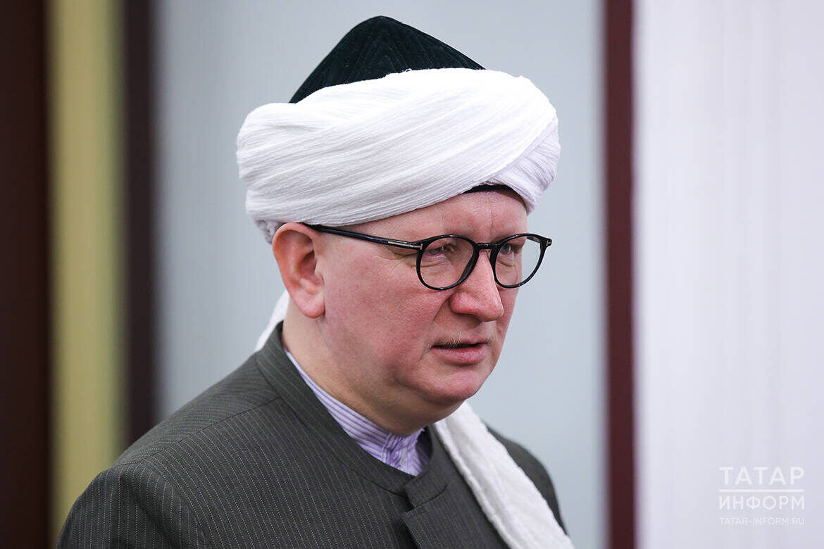 Фарид Салман отметил, что в Ночь Мирадж произошли два значимых события – ночное переселение (аль-Исра) и вознесение (аль-Мирадж)Фото: © Салават Камалетдинов / «Татар-информ»