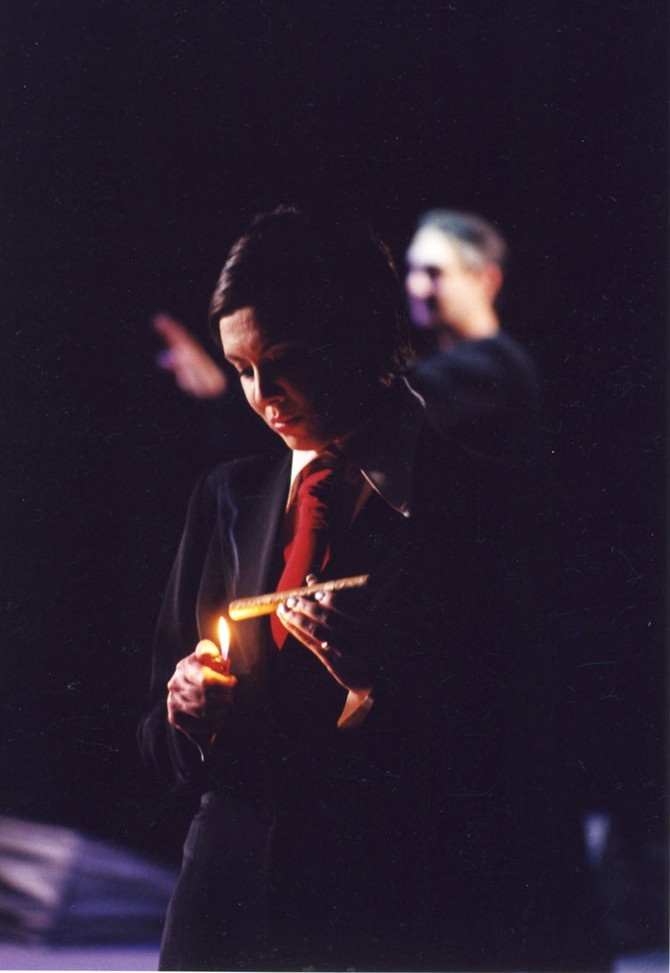 Спектакль "Антигона" В. Агеева в Театре имени Пушкина (2001)