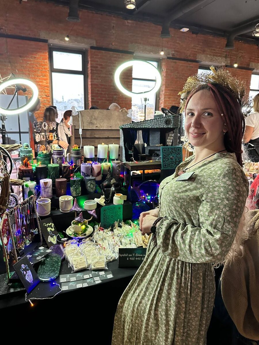 фото автора, ваша покорная слуга снова в творческом процессе