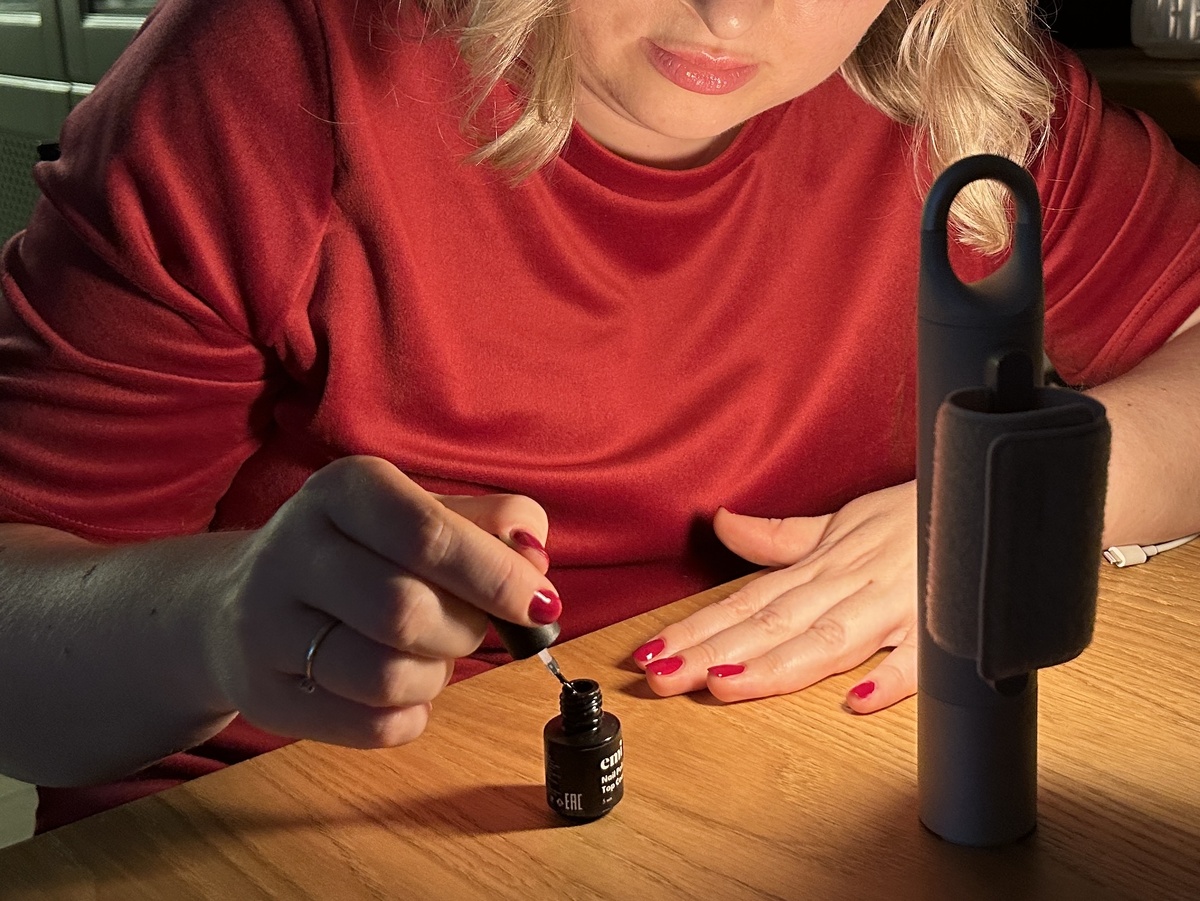 За пару часов до НГ сделала себе лак под настроение)