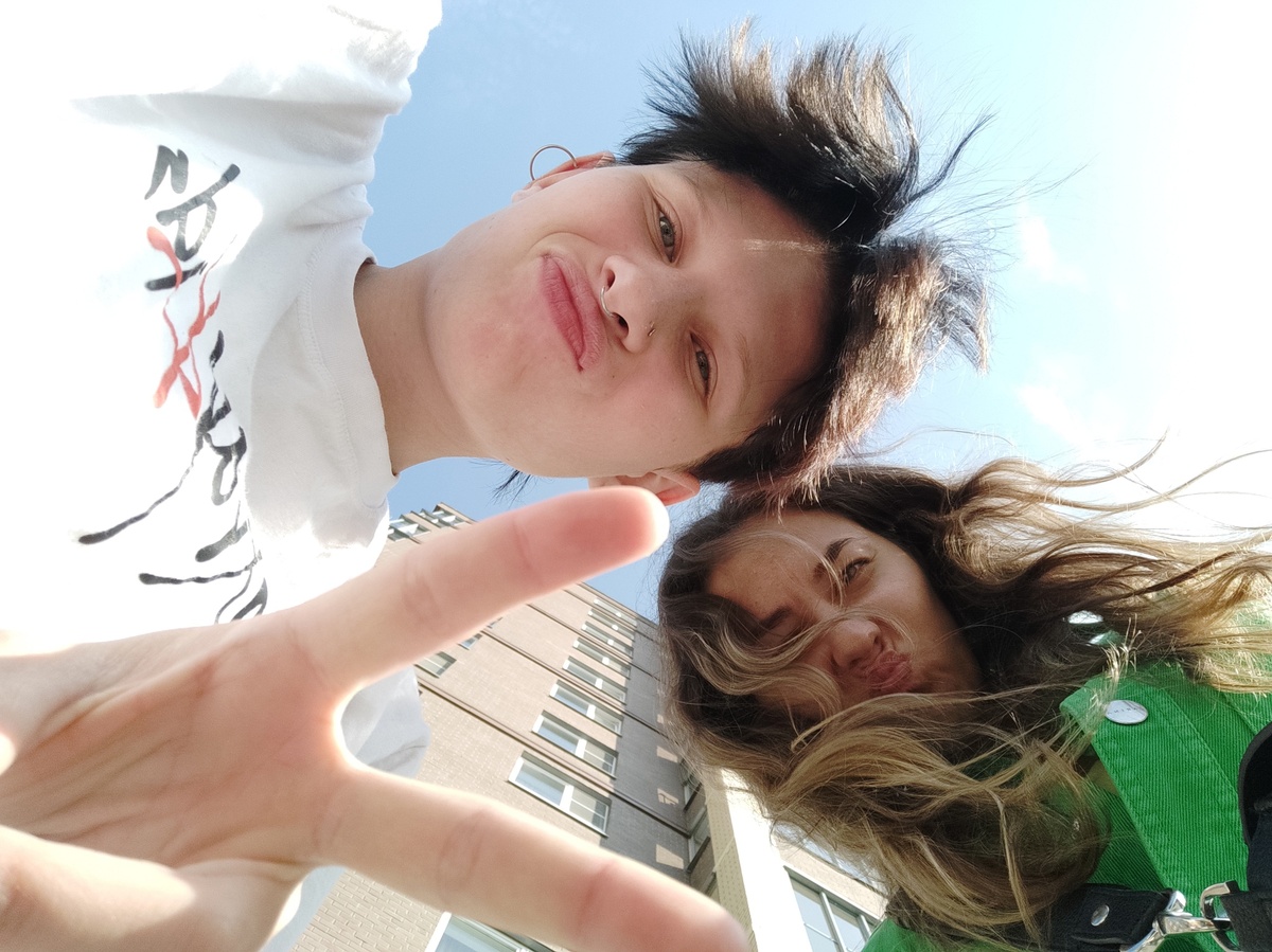 Даша и Таня