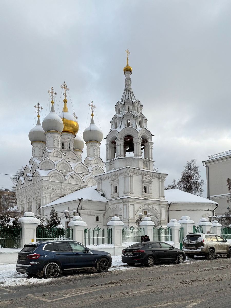 Фото автора канала. Храм Николая Чудотворца Мирликийского в Пыжах.